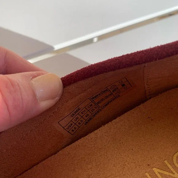 Vionic burgundy suede loafers size 8.5 - Picture 14 of 16